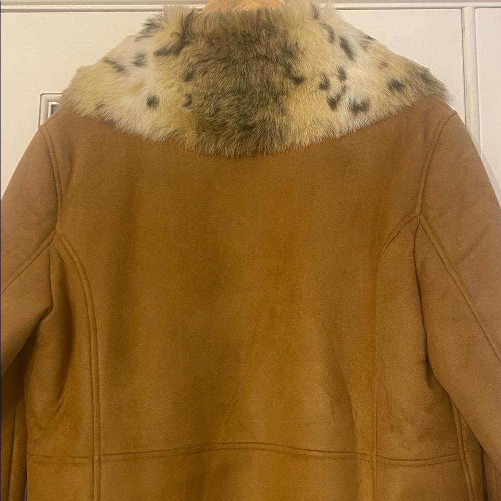 Coat with Spotted Fur Trim - Tan Brown - Picture 7 of 7